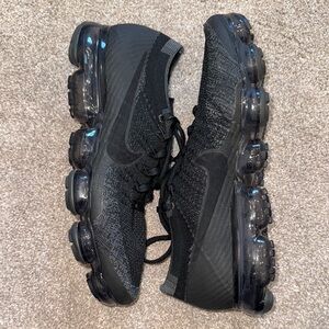 Nike Vapormax Flyknit in Black
